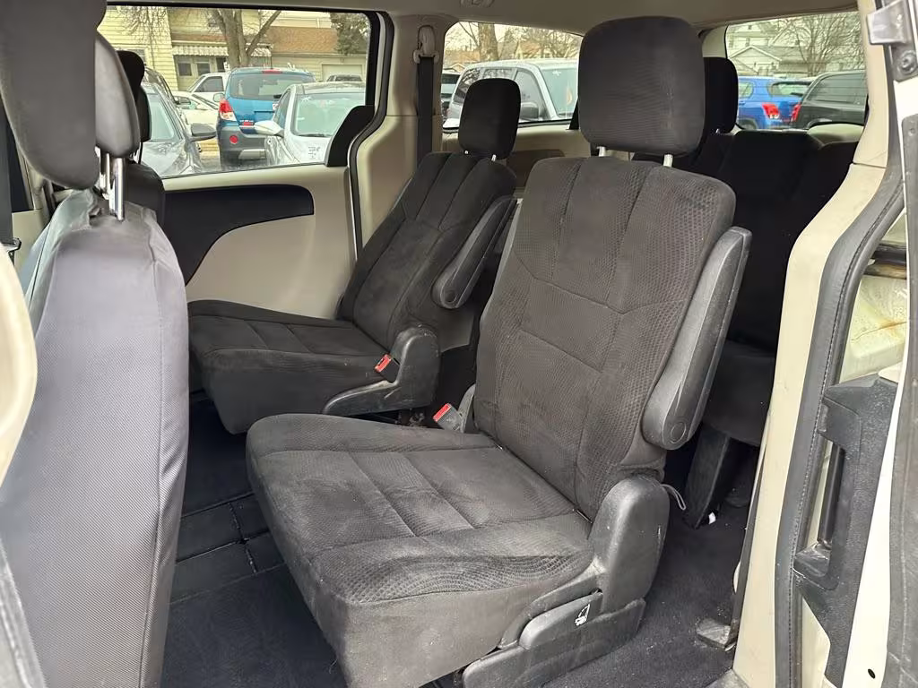 2013 Dodge Grand Caravan - 2C4RDGBGXDR599323 - Image #4