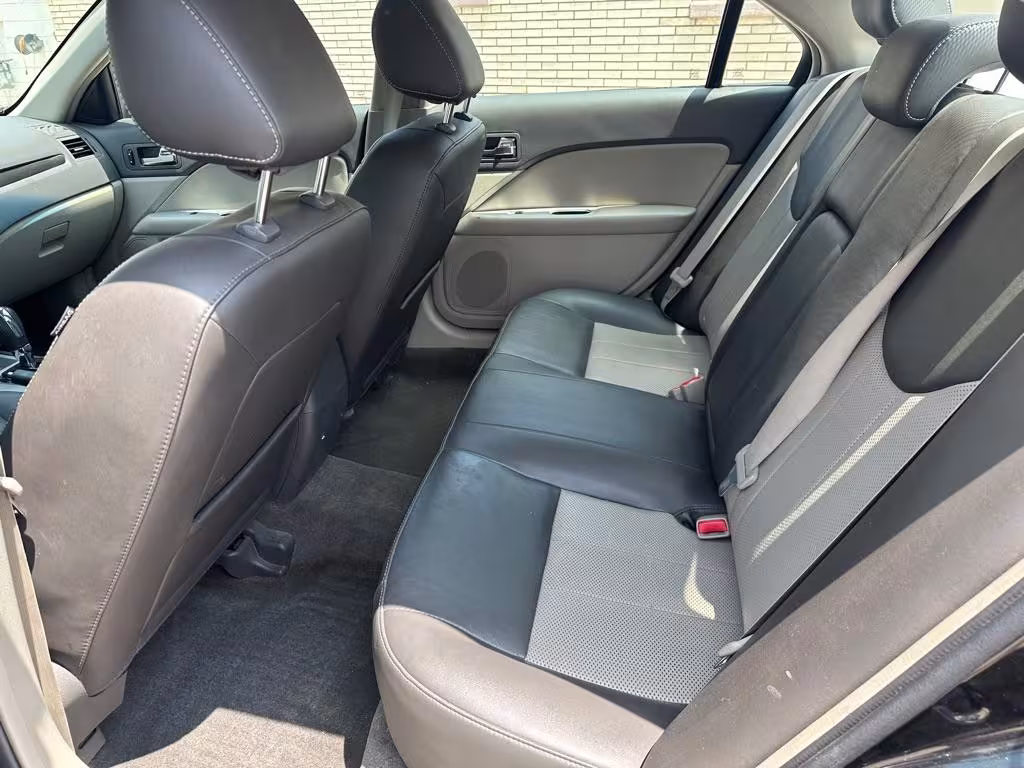 2011 Mercury Milan - 3MEHM0JG4BR600430 - Image #8