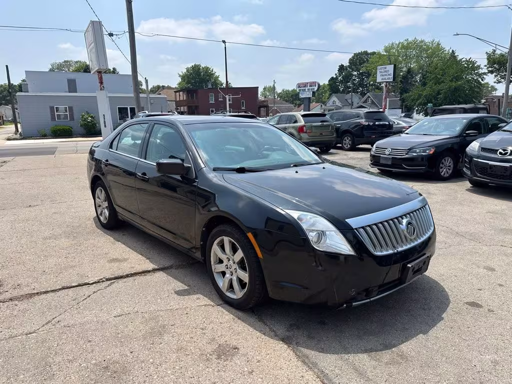 2011 Mercury Milan - 3MEHM0JG4BR600430 - Image #2