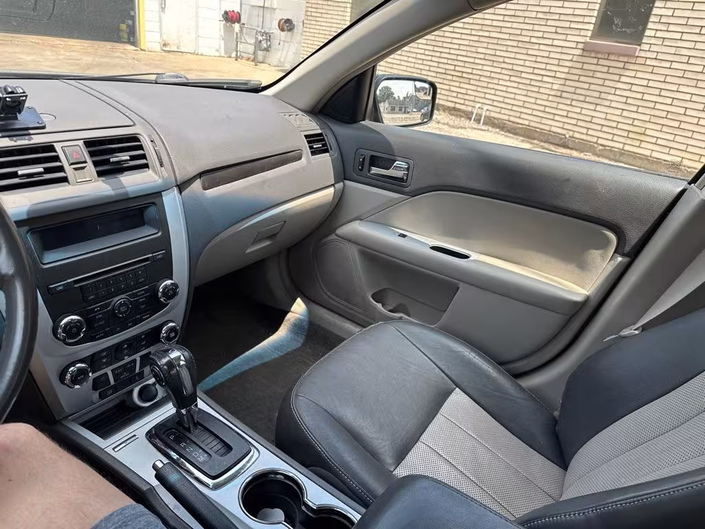 2011 Mercury Milan - 3MEHM0JG4BR600430 - Image #15